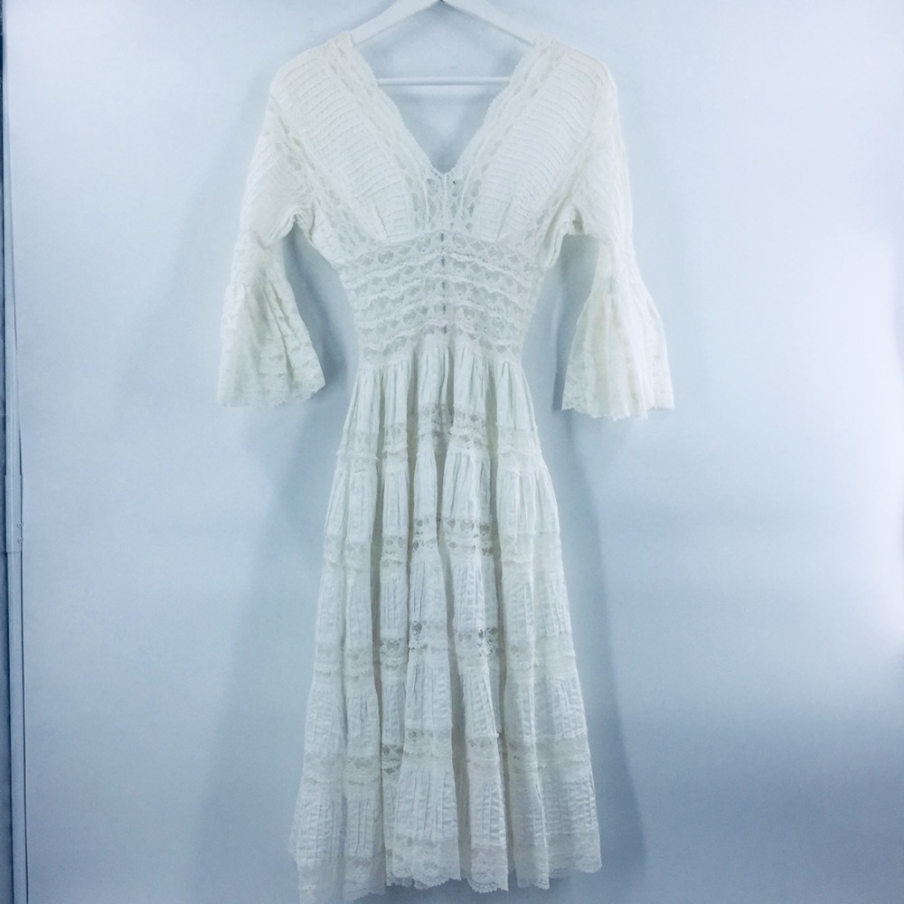 beautiful white cotton vintage dress